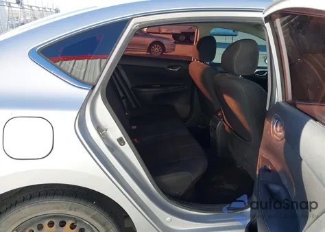 2018 Nissan Sentra S z USA, uszkodzony, nr VIN 3N1AB7AP8JY252110